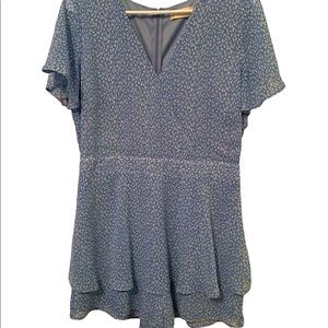Blue Altar’d State printed romper. Size Large.